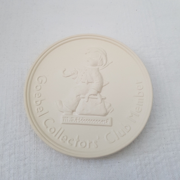 Hummell Collector's plaque new in box - Picture 1 of 5